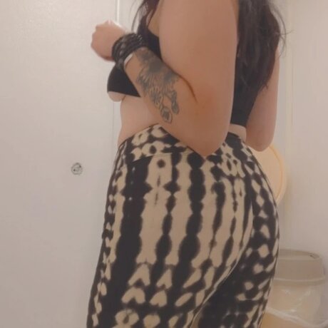 Fia Flowerz model pornographic images