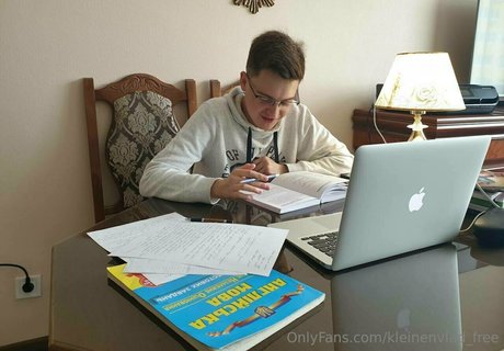 kleinenvlad free naked actress picture