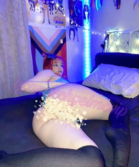 anarchyelmo model naked images