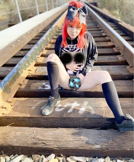 anarchyelmo model erotic archive