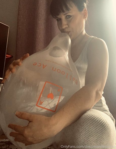 chezzmanifestation model porn pic