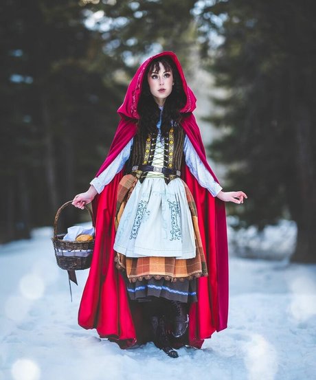 Raineemery sexy actress galleries