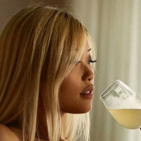 Sarinasong pornstar adult picture