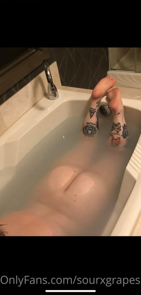 sourxgrapes top star photo