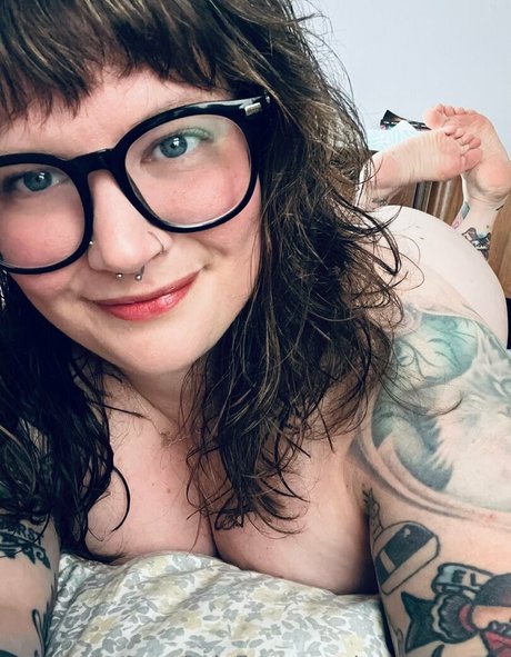 sourxgrapes pornographic model galleries