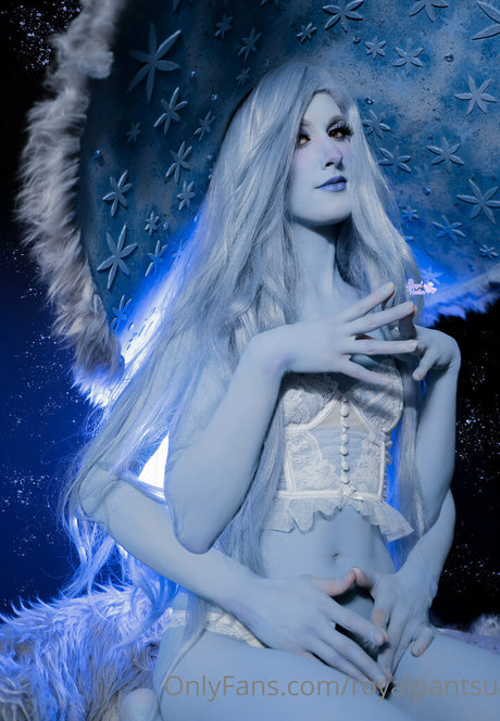 royalpantsu naked model images