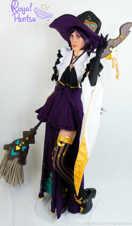 royalpantsu pornographic actress img