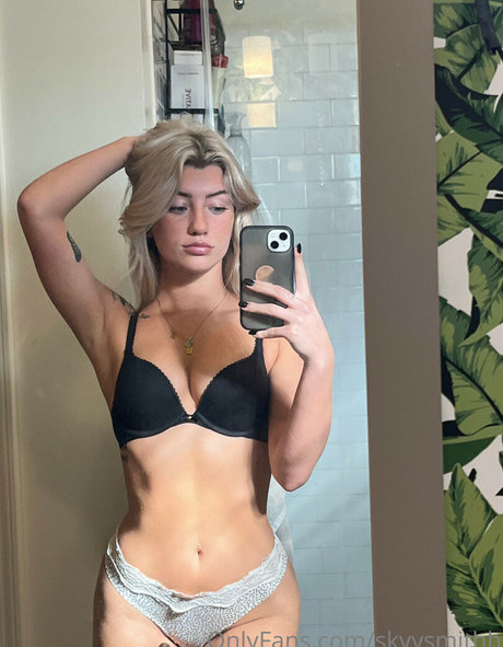 skyysmithh pornographic model gallery
