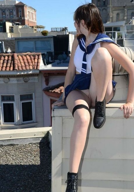 Lizzie Gunst adult star img