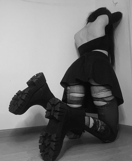 Dasha Doshik free model photo