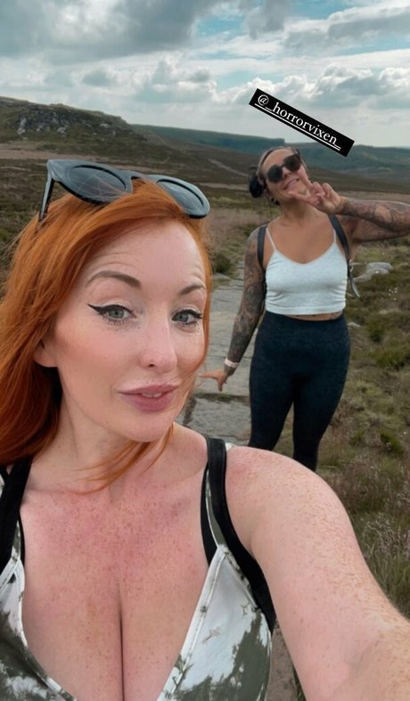 Laura Dawson high quality pornstar pics