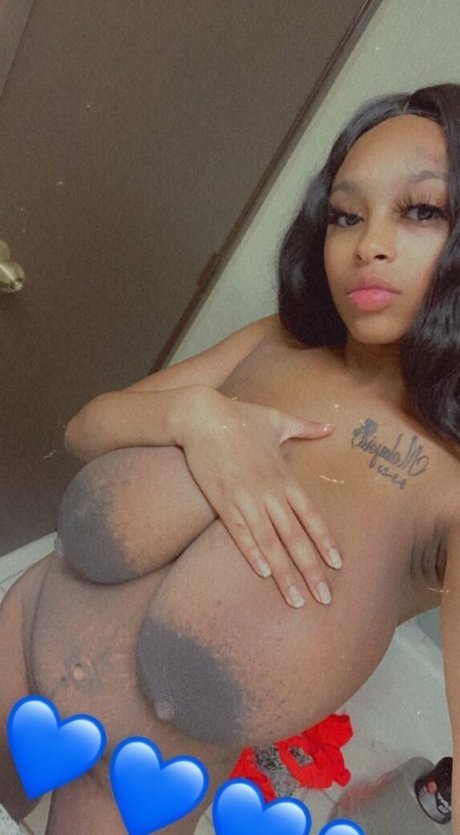 Tharealnenebalenciago erotic star picture