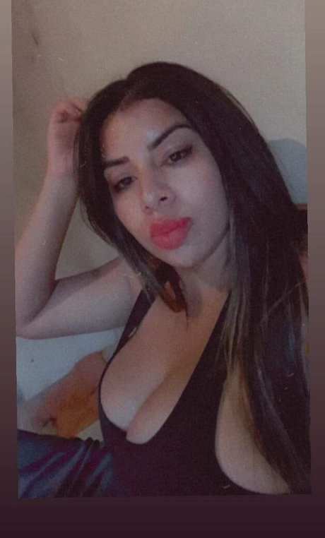 Daniele Mara Valentino erotic pornstar img