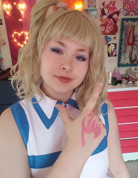 bunnyymilkk sexy model images