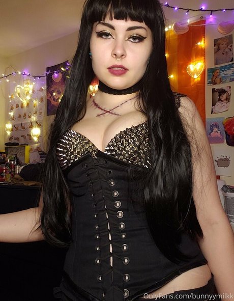 bunnyymilkk sex pornstar image