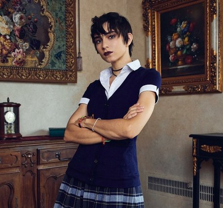 Izzi Rojas exclusive model image