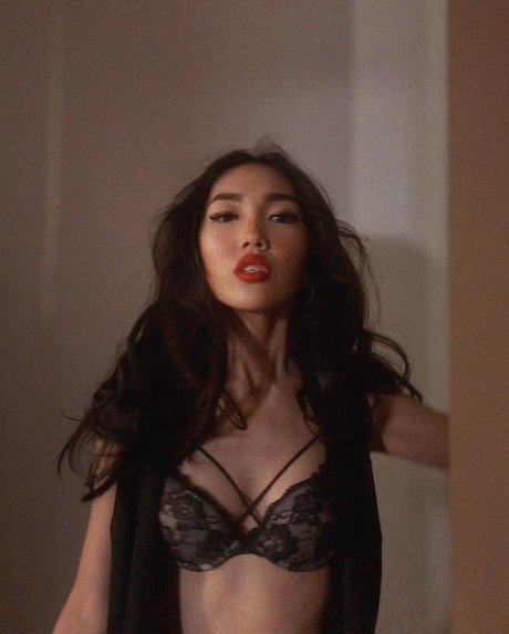 Asya Sun star perfect pics