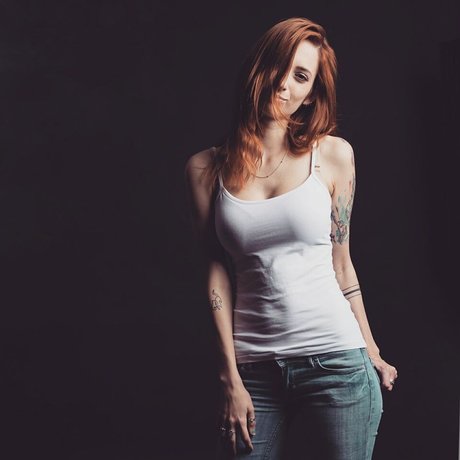 Poli Kap model xxx picture