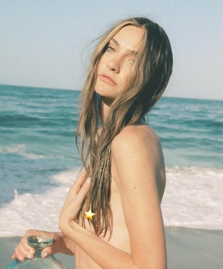 Emily Hall pretty model photos