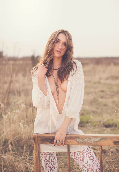 Tasya Teles art actress img