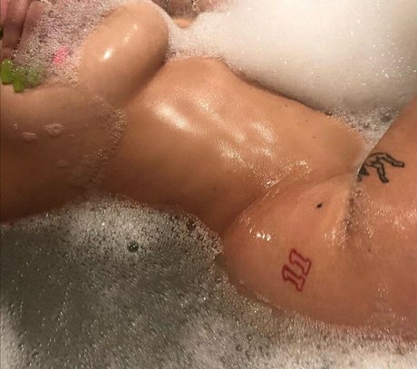 Disturbia hot actress img