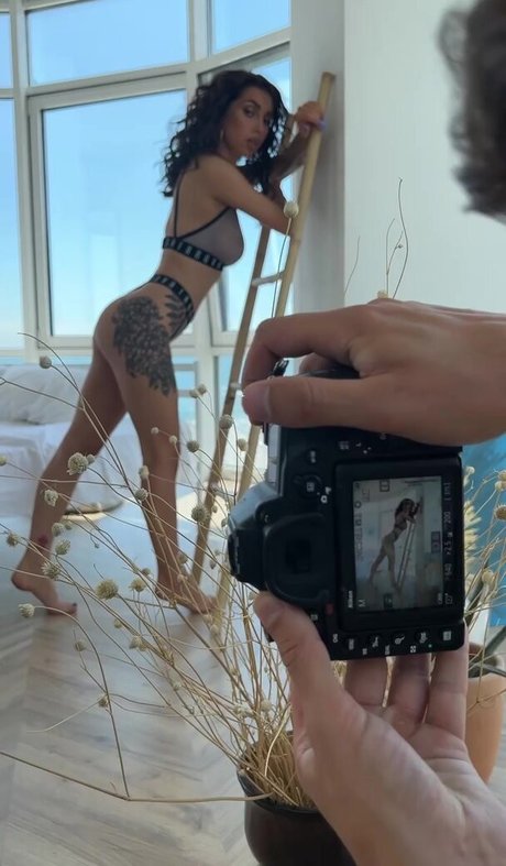 aisultana model pornographic image