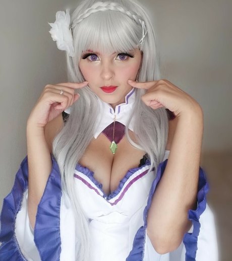 Julia chan model best pictures