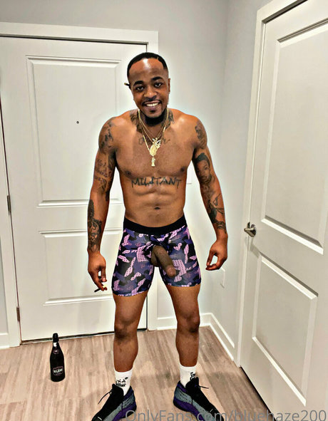 bluehaze200 star erotic pic