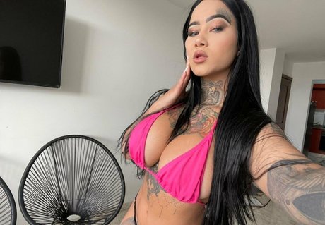 nyablu hot model galleries