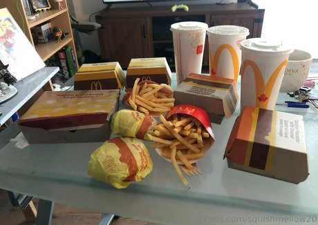 squishmellow20 free pornstar image