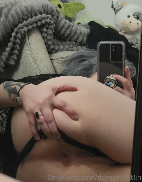 demoncaitlin model pornographic photo