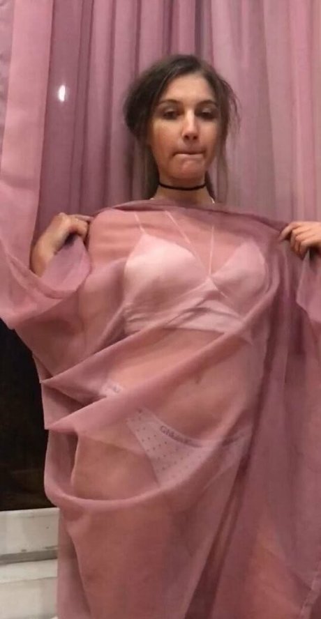 karina raspberry model high quality pictures