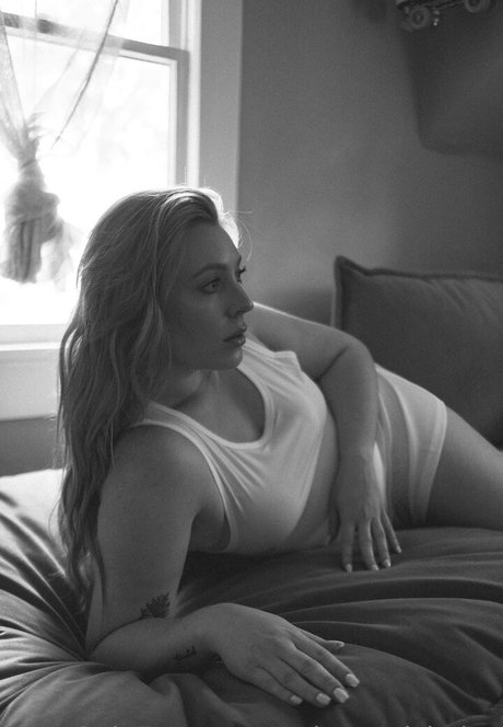 Sarah Can top model pics