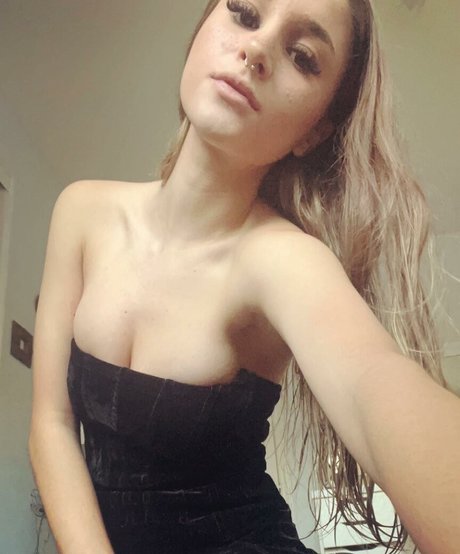 fikikikie star adult photos