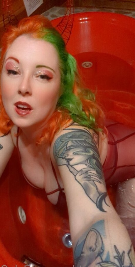 starrlysinful erotic model gallery