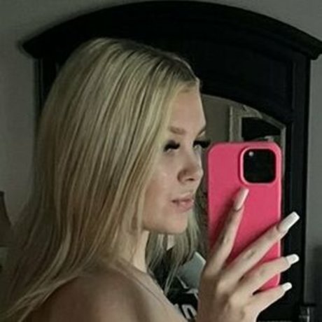 Kennedi Shanae star hd img