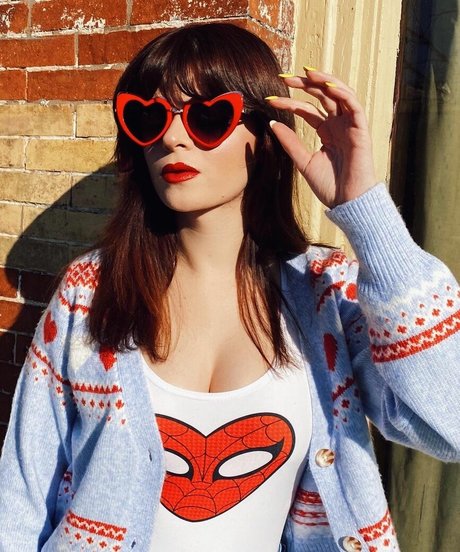 Sally LoMonaco model exclusive pictures