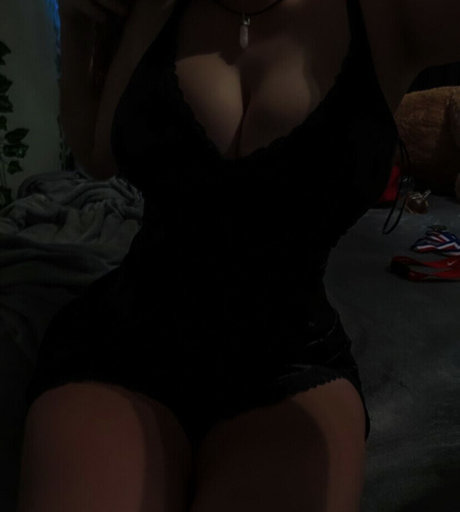 haileyyfriz model beautiful pics