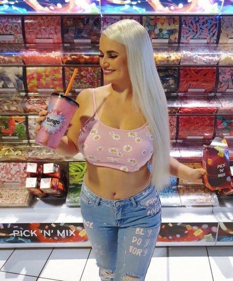 Zandra May star nudes archive