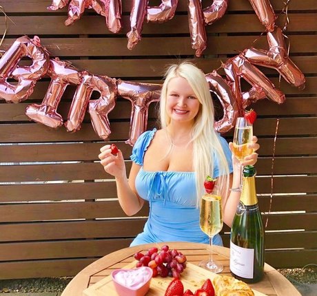 Zandra May pornstar exclusive image