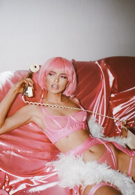 alex rebelgirl art actress gallery