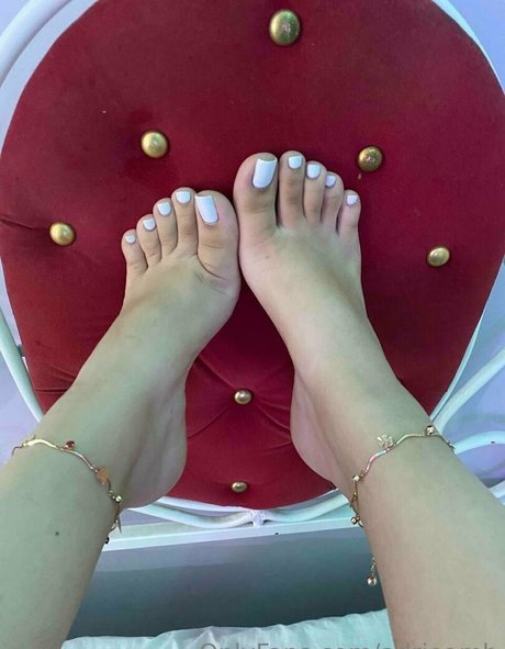 Adrieamb model free pictures