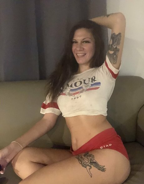 monalisawhoaa sex model img