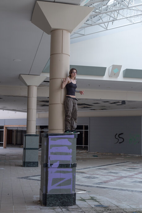 holyheck naked model pictures