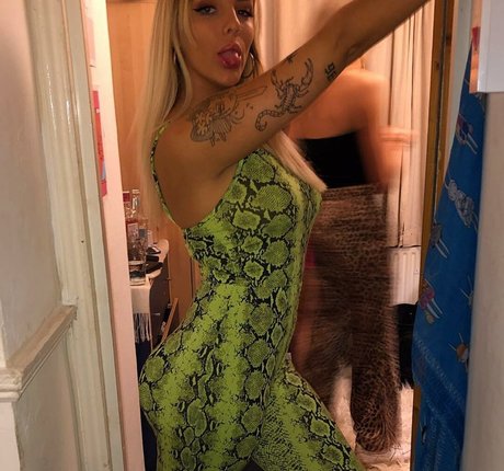 Hana Alexiss perfect star images