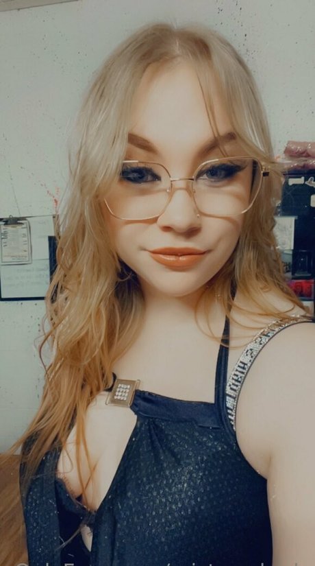 mistresskarly model top pic