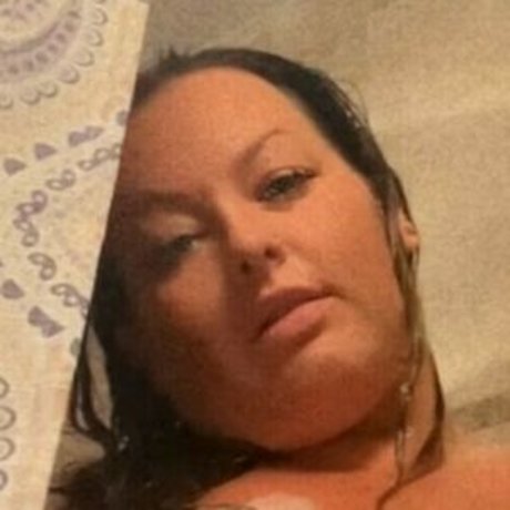 hernamewasnikki star hot pics