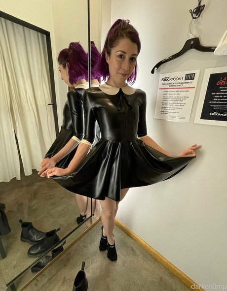 Darkch0mp model erotic photo