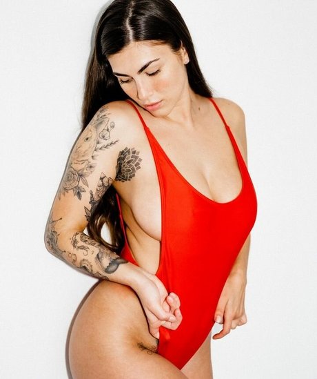 Angela Amethyst star hot pictures