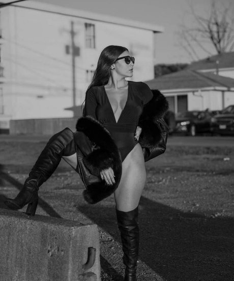 Angela Amethyst art actress photo